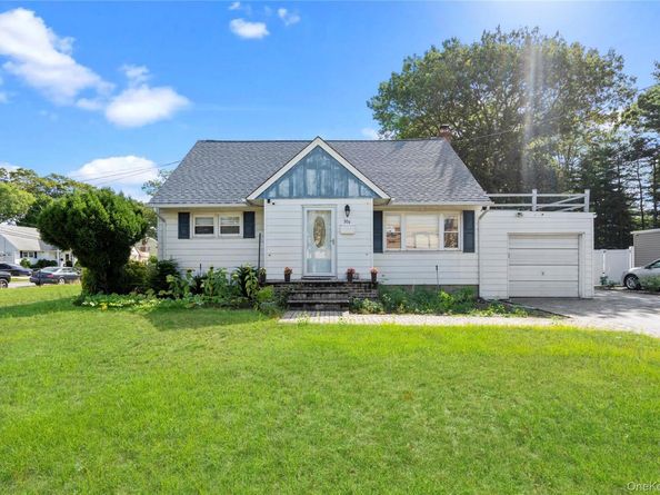 304 Unqua Road, Massapequa NY 11758