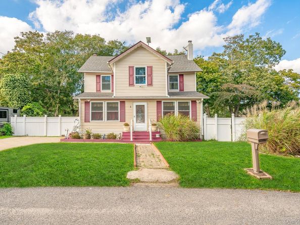 1 Juniper Road, Mastic Beach NY 11951