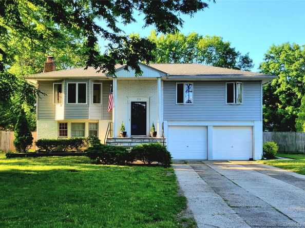372 Clay Pitts Road, East Northport NY 11731