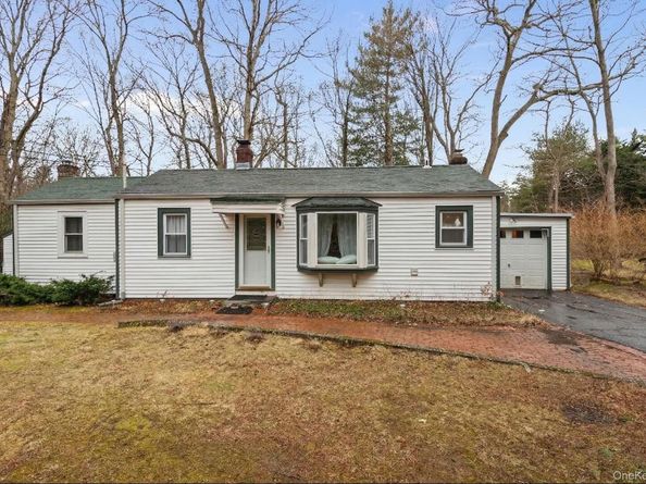 33 Oleander Drive, Northport NY 11768