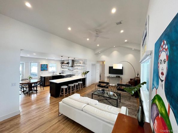 5845 E Bridge Lane NE, Cutchogue NY 11935