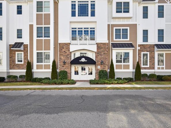 25102 Aspenwood Drive, Plainview NY 11803