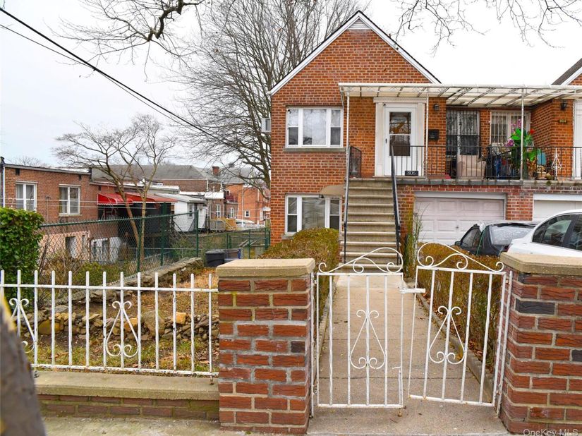 806 Waring Avenue, Bronx NY 10467