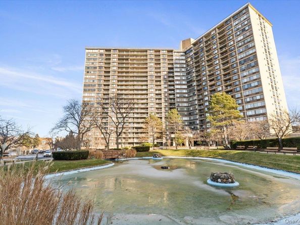 2 Bay Club Drive 12Z2, Bayside NY 11360