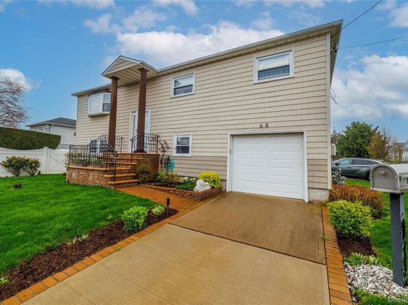 68 Lincoln Avenue, Island Park NY 11558