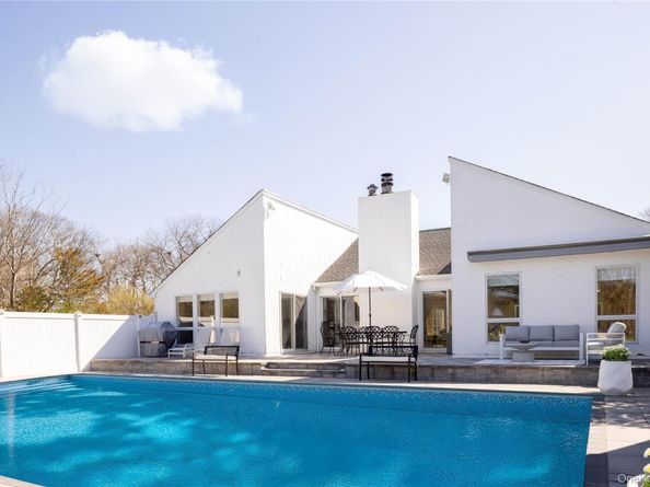 3 Clay Pit Road, Remsenburg NY 11960