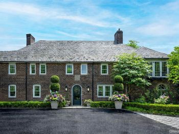 8 & 9 Meadow Spring Lane