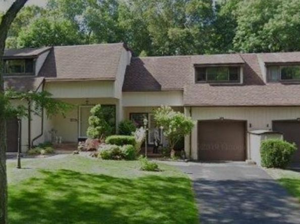 40 Cedar Lane N 40, Glen Head NY 11545
