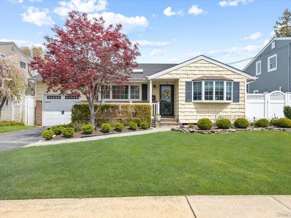 12 W Orlando Street, Massapequa NY 11758