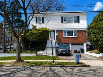 401 E 4th Street