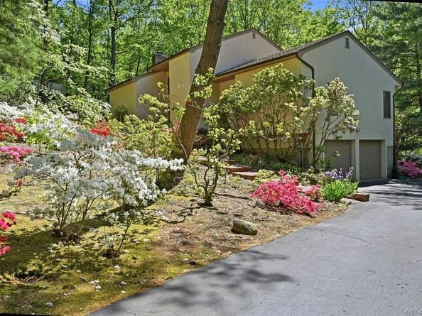 40 Laurel Hill Road, Centerport NY 11721