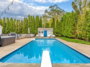 48 Westwood Drive