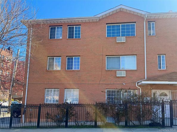 9703 191st Street, Hollis NY 11423