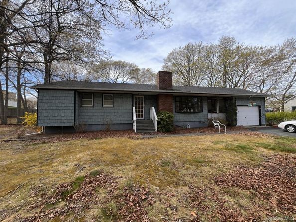 40 Lidge Drive, Farmingville NY 11738