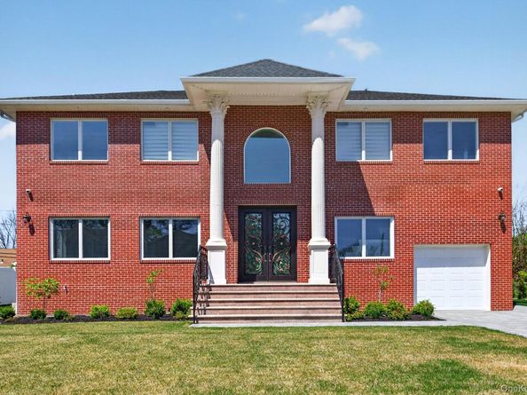 171 South Street, New Hyde Park NY 11040