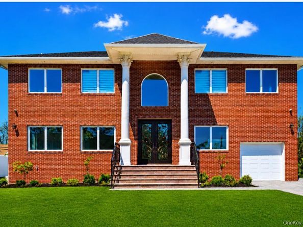171 South Street, New Hyde Park NY 11040