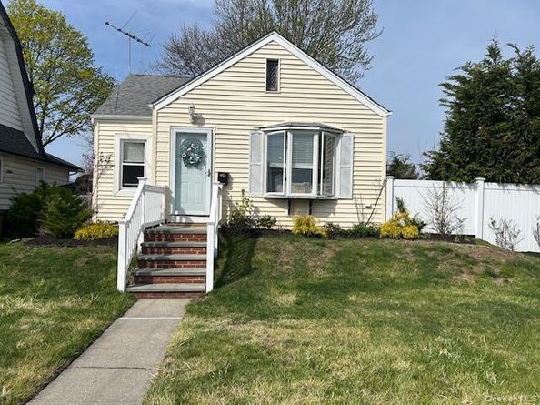 2984 Grand Boulevard, Baldwin NY 11510