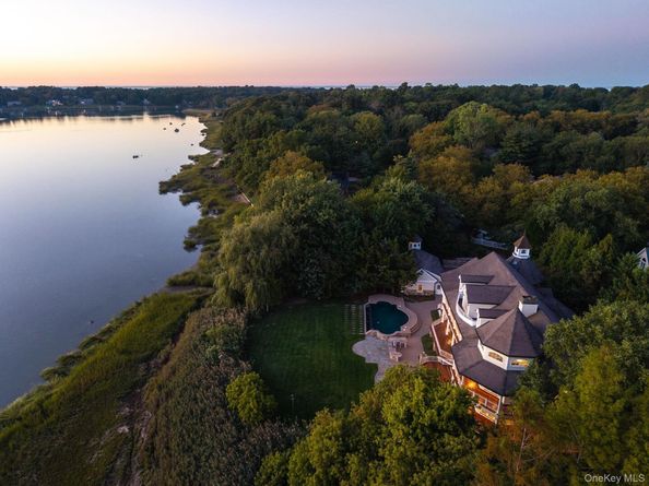 29 Gaul Road S, East Setauket NY 11733