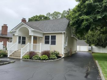 909 2nd Street N