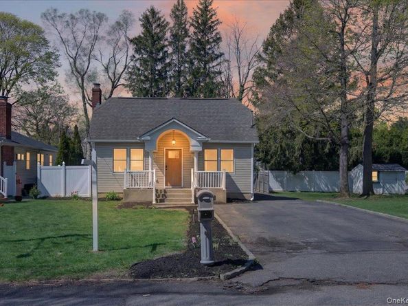 909 2nd Street N, East Northport NY 11731