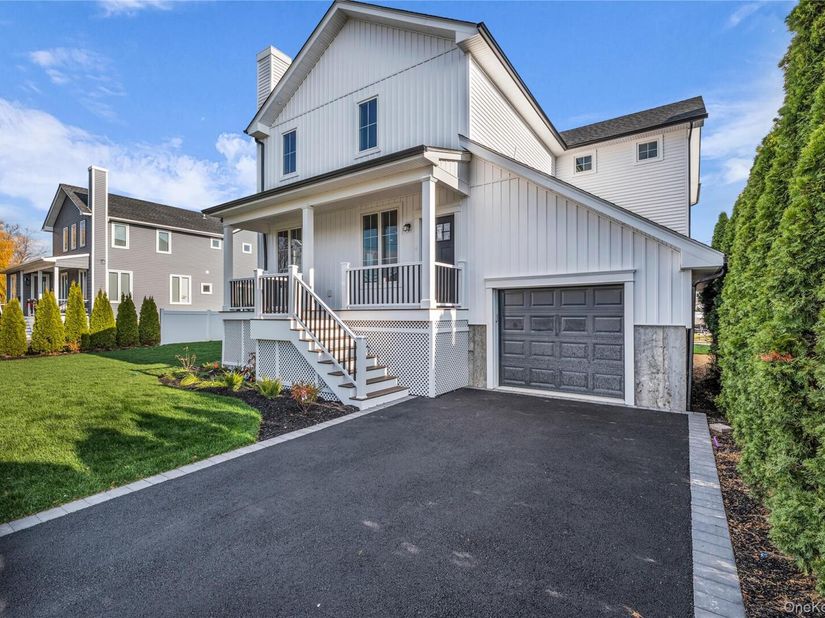 2437 Archer Street, Seaford NY 11873