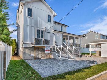2437 Archer Street