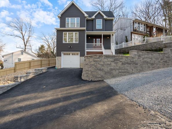 15 Woodhaven Drive, Sound Beach NY 11789