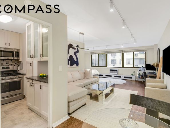 16 West 16th Street 6FN, New York NY 10011