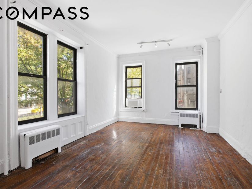 64 Mac Dougal Street 6, New York NY 10012