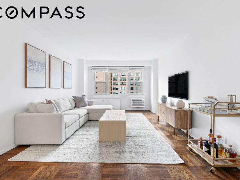 2 Charlton Street 11B, New York NY 10014