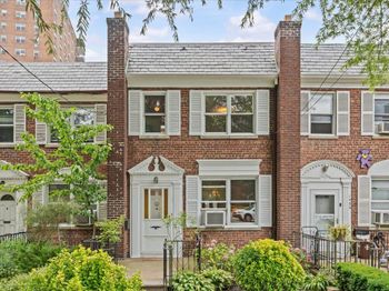 140 Van Cortlandt Park S