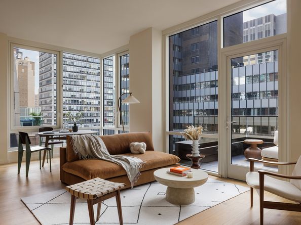 135 East 47th Street 20C, New York NY 10017