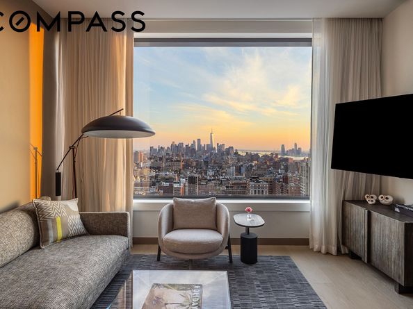 25 West 28th Street PH42B, New York NY 10001