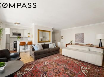 39 Gramercy Park N