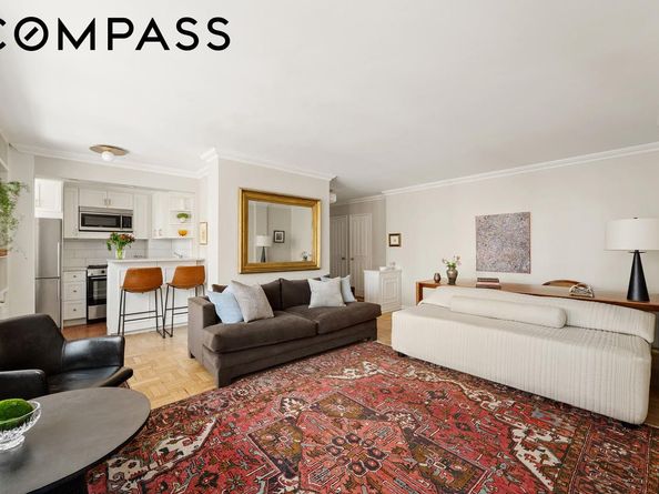 39 Gramercy Park N 17A, New York NY 10010