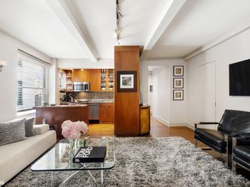 325 West 45th Street