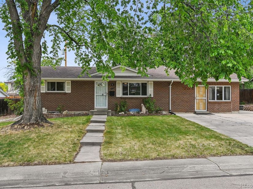 1373 S Cape Way, Lakewood CO 80232