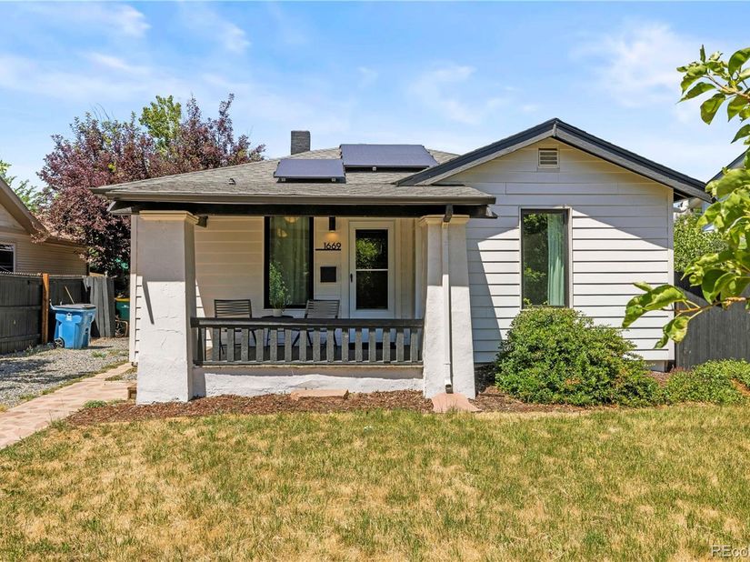 1669 Dallas Street, Aurora CO 80010