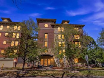 1699 N Downing Street