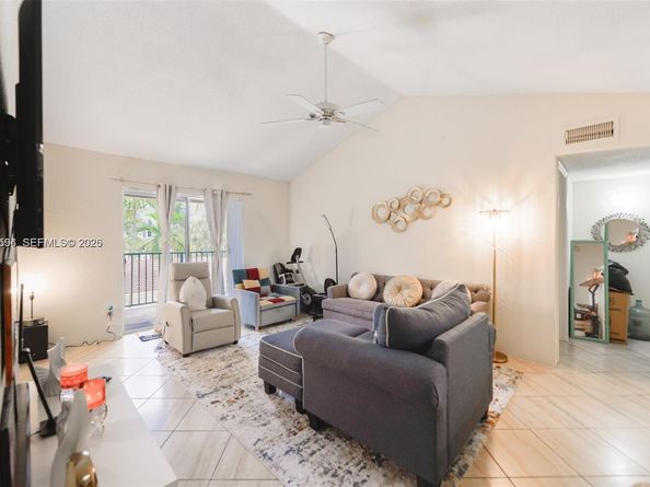 875 Riverside Dr 735, Coral Springs FL 33071