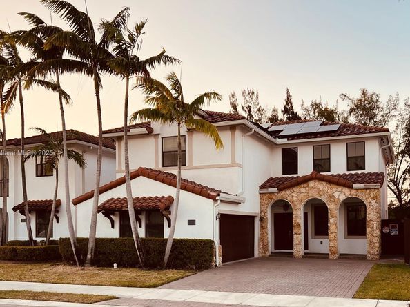 10371 NW 10th St, Miami FL 33172