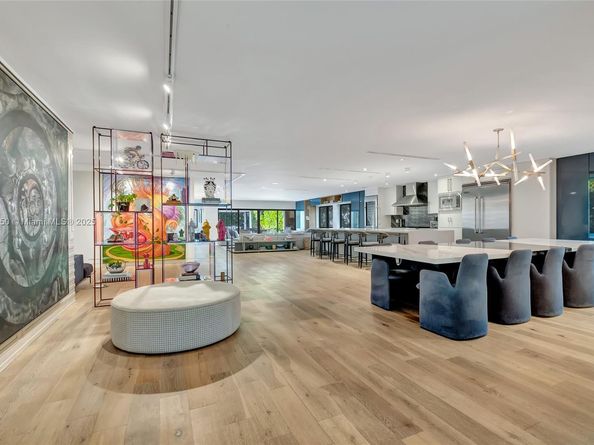 2152 Prairie Ave, Miami Beach FL 33139