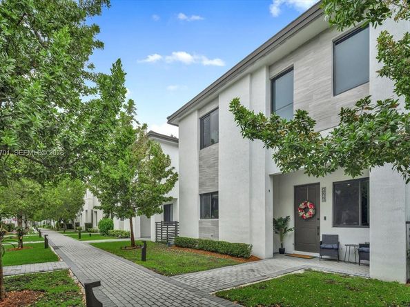 4346 NW 81st Ave, Doral FL 33166
