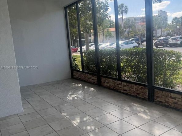 2312 S Cypress Bend Dr 107, Pompano Beach FL 33069