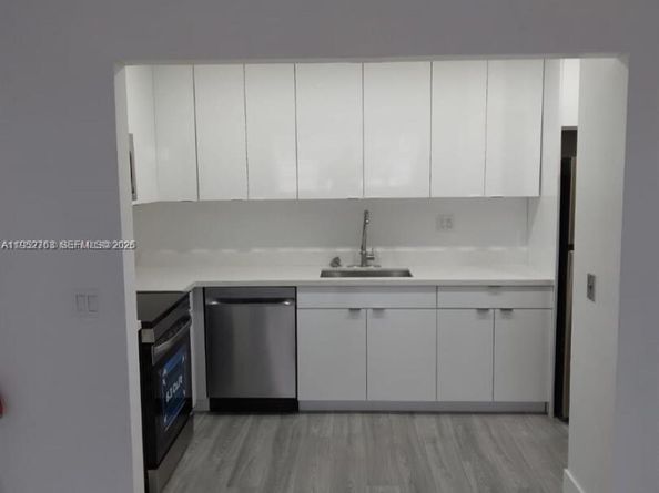 1450 Atlantic Shores Blvd 105, Hallandale Beach FL 33009