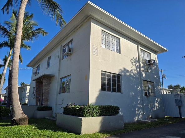 660 84th St 39, Miami Beach FL 33141