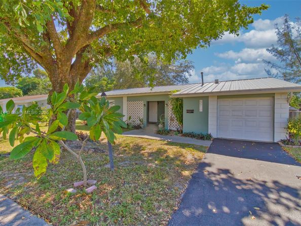6510 NW 21st St, Sunrise FL 33313
