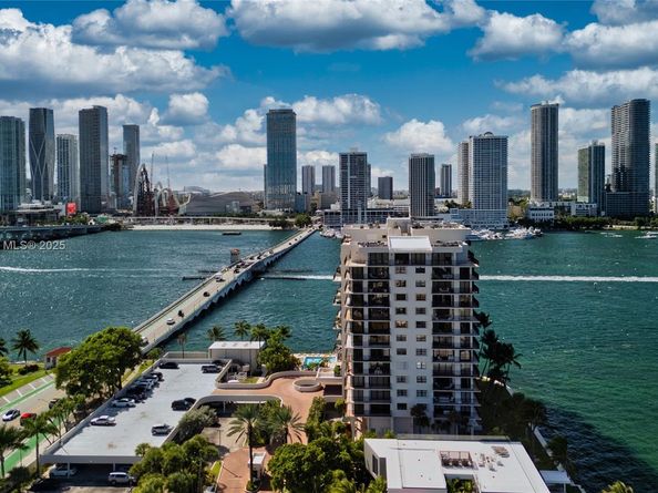 801 N Venetian Dr 903, Miami FL 33139