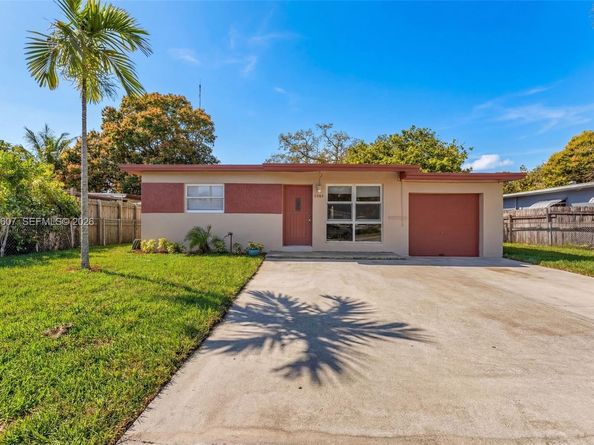 3200 SW 47th Ave, West Park FL 33023