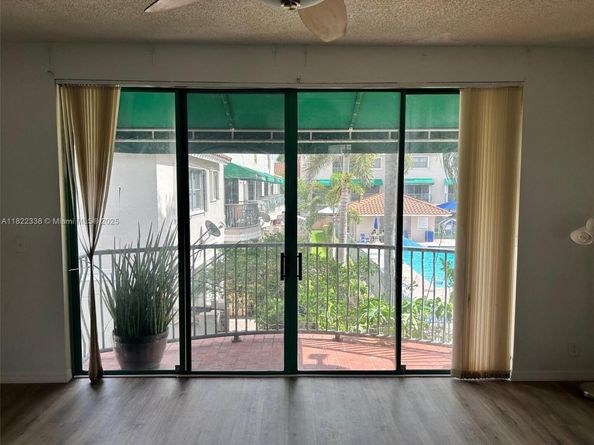 12666 NW 14th Pl 12666, Sunrise FL 33323